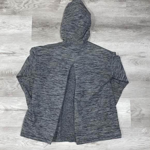 Nike Tech Fleece - Picture 2 of 2